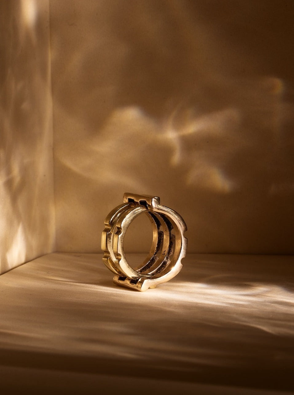 Three-line bronze puzzle ring element